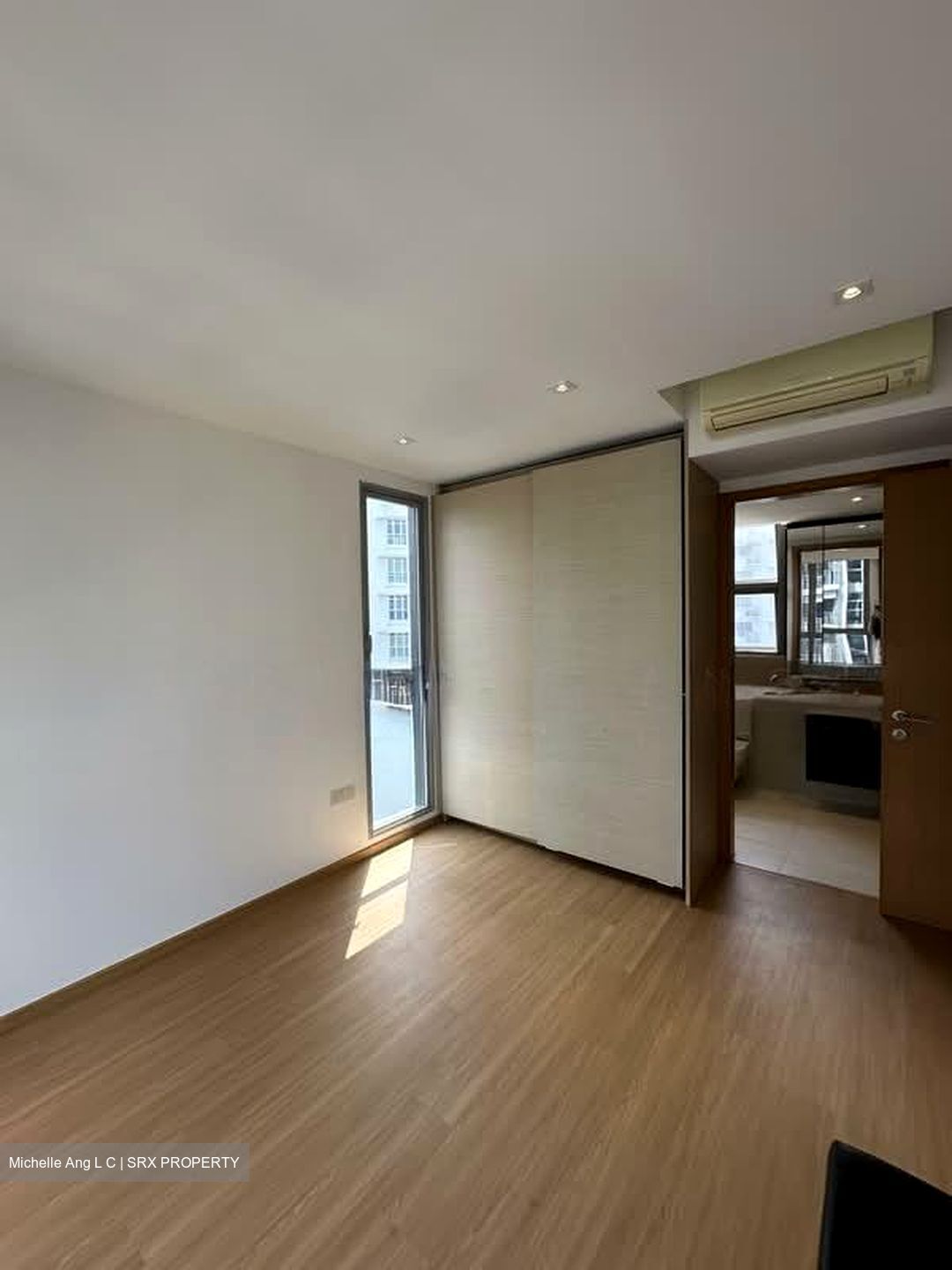 Prive (D19), Condominium #588237491